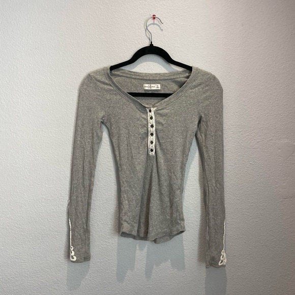 Abercrombie and Fitch Long Sleeve Shirt - Picture 1 of 3